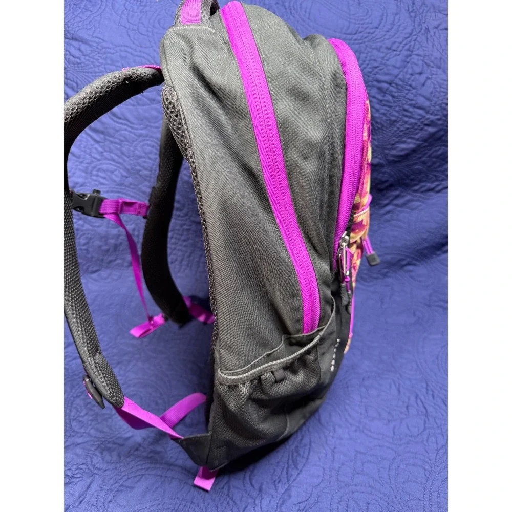 The North Face Womens Jester Backpack CHJ3 Black Purple Geometric Daypack 22L